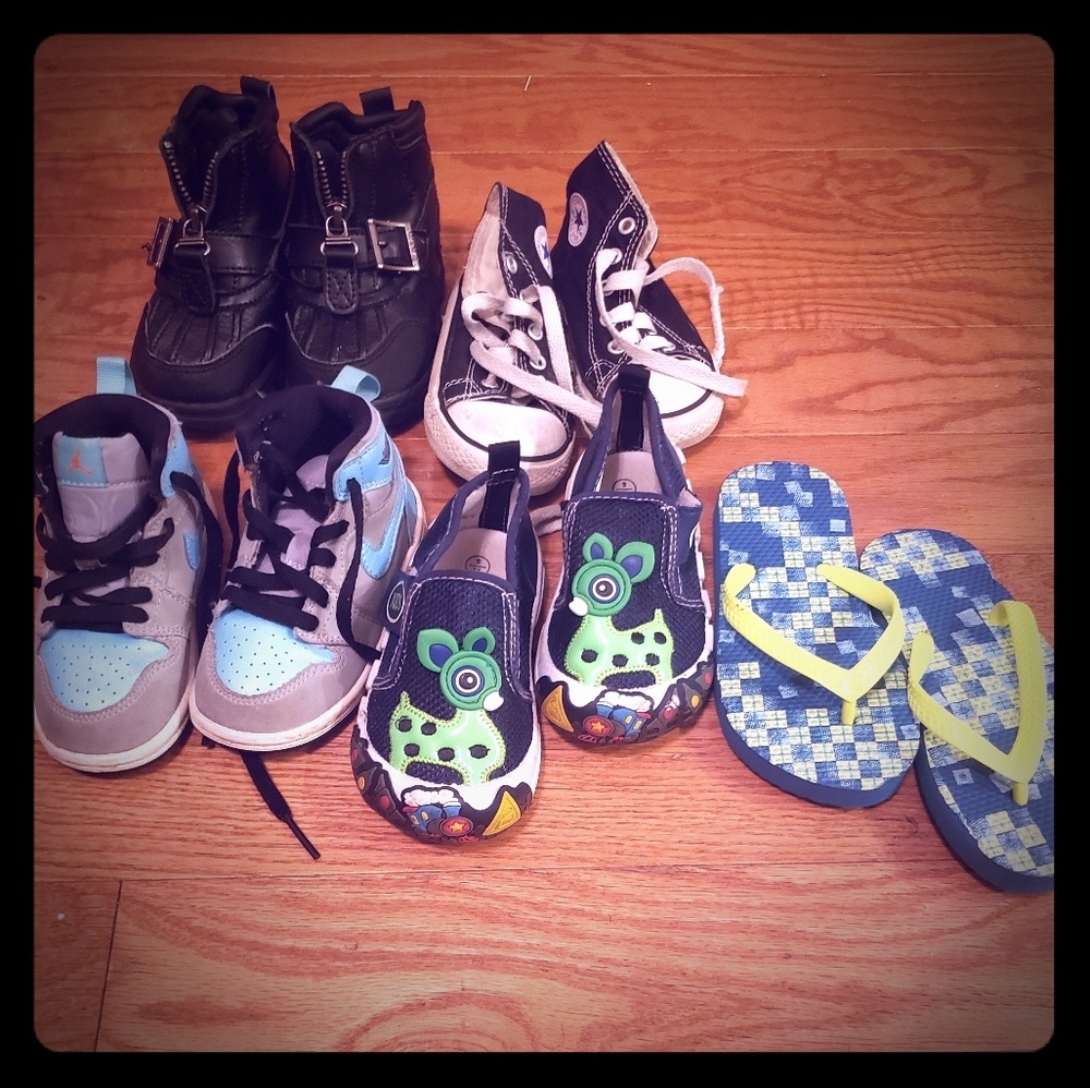 Toddler boys lot of 6c shoes